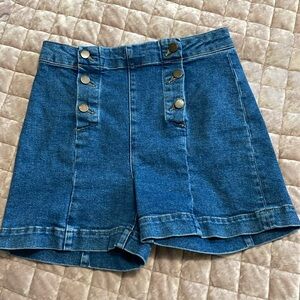 Sailor Button Denim Shorts. Boden Size 6, 4” inseams